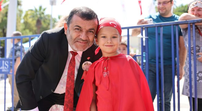 Denizli’de Zafer Coşkusu: Başkan Çavuşoğlu 30 Ağustos Geçit Törenine Katıldı